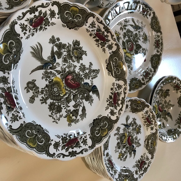 Vintage Ridgeway of Stafforshire England "Windsor" - Picture 2 of 7